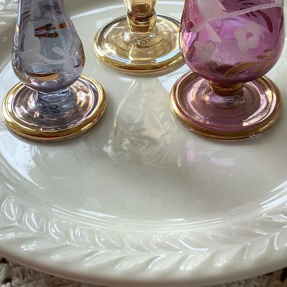 Vintage Egyptian Etched Glass Perfume Bottle Trio - Picture 12 of 12